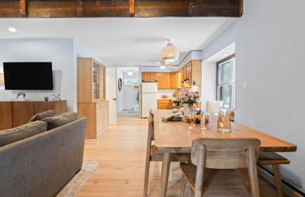 Catskills Mountain Home Near Windham w Fireplace Open Living Deer Run Lodge by AvantStay - Foto 10