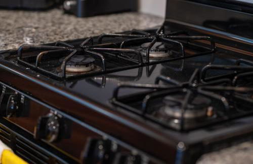 New 4 Apts-198-3 Bed Apt 1st Floor & 3 Bed Apt 2nd Floor - 1 Bed Studio Apt Ground Floor & 1 Bed Studio Apt Ground Floor near Penn Station EWR Newark NJ Airport Hospital Manhattan NYC - Foto 21