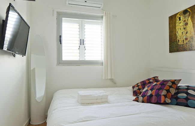 TLV Suites by the sea 3 Rooms - Foto 5