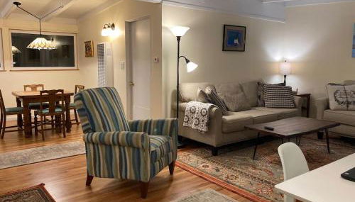 Cozy Hideaway and Hot Tub. Pet Friendly. - Foto 3