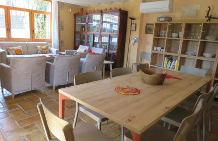Escape to a spacious retreat with garden - Foto 9