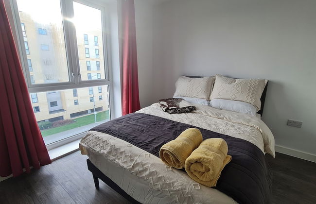Barking 2 Bed Apt With Parking & Good Travel Links - Foto 6