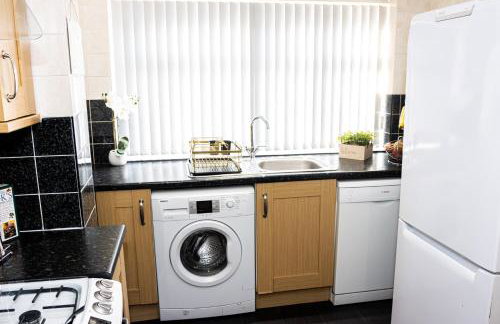 Stunning 3Bedroom Home Ideal for Long & Short Stay - Foto 32