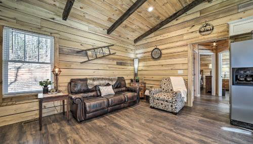 Modern Cabin with Fire Pit Less Than 3 Mi to Trails! - Foto 5