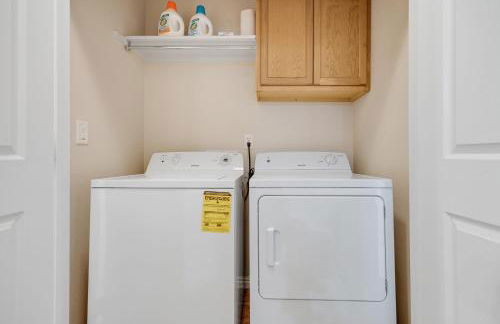Near Tamarack AC Kitchen TV Washer Dryer - Foto 30