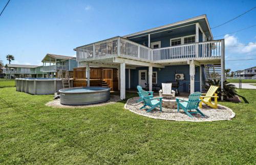 Beach Home with Cowboy Pool, Big Deck and Ocean View - Photo 2