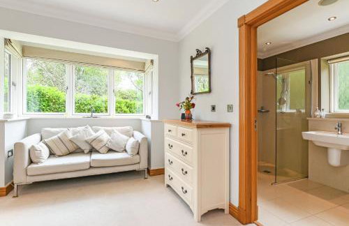 Woodland Cottage by inspirestays-com - Photo 22