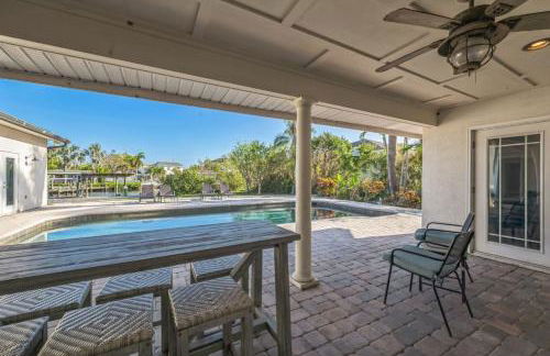 456 Stunning Canal-Front Home with Heated Pool - Foto 11