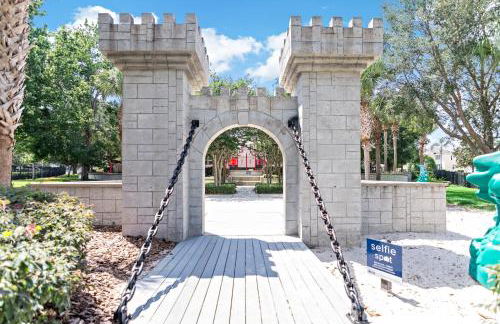 The Pink House at Windsor Hills - Photo 1