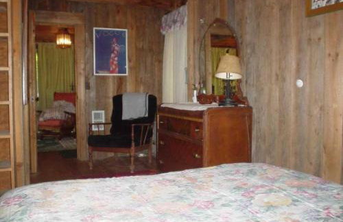 Spacious 14-Person Cabin Perfect for Families in Mount Holly, Vermont - Foto 17