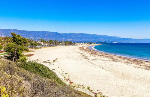 Santa Barbara Beach Cottage - Photo 13