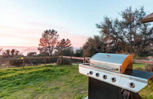 Cold Plunge, Hot Tub, Firepit, BBQ, Pet-Friendly, Sunset Views near Yosemite - Foto 15