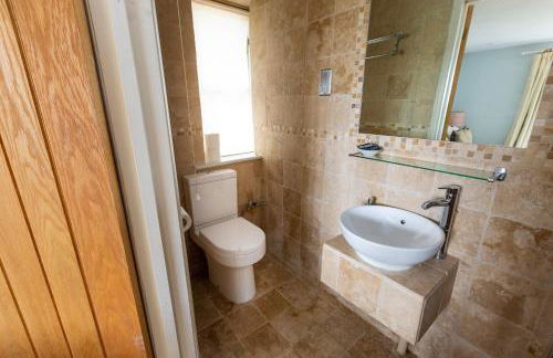 Modernised seven bedroom country house and garden with hot tub - Foto 20