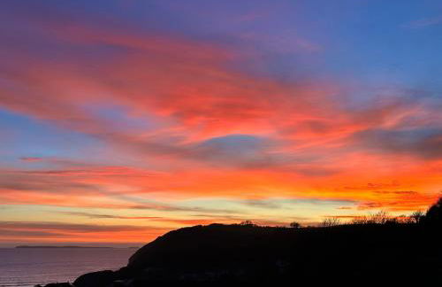 The Mermaids Watch Pendine DOG FRIENDLY with Cymru Holidays - Photo 12