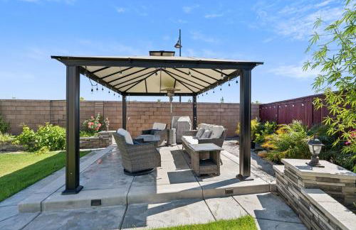 Spacious 3BR Home with Charming Backyard home - Foto 1