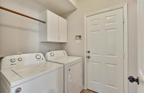 Woodlands Grand 3BR Cozy House - Photo 20