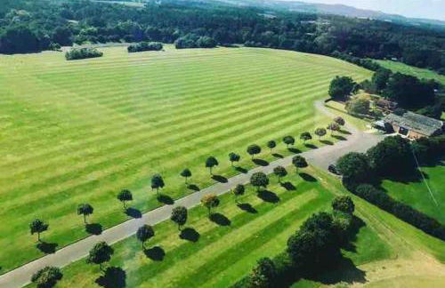 Picturebook cottage on prestigious polo estate - Foto 1