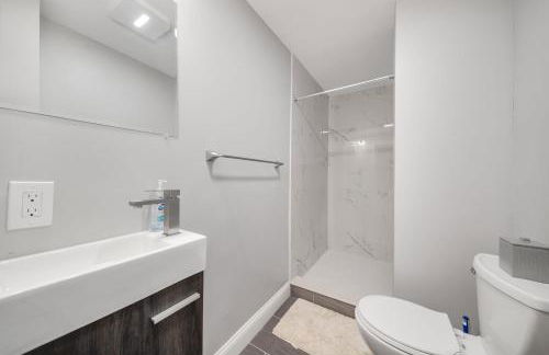 4BR1BTH South Boston Apt perfect for commutes - Foto 13