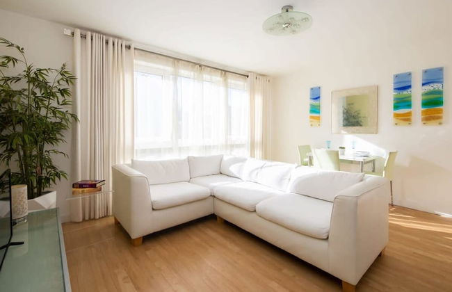 Sunny Modern Nr Beach Village w Parking - Photo 35