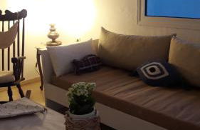 white house by the sea - Photo 37