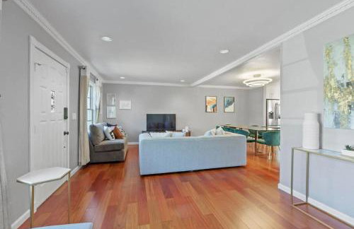 Marbella Lane - Buckingham Place Laundry P - Photo 9