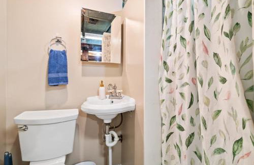 4 Bedroom Pool and Hot Tub Home Near Cleveland - Photo 74