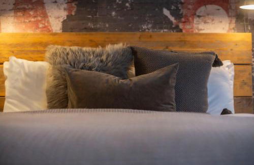 Stag & Hen Retreat - Walk to Nightlife - Sleeps 16 - Foto 45