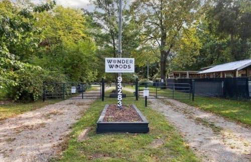 Sister Lakes Lakeside House - Sleeps 16 - Foto 70