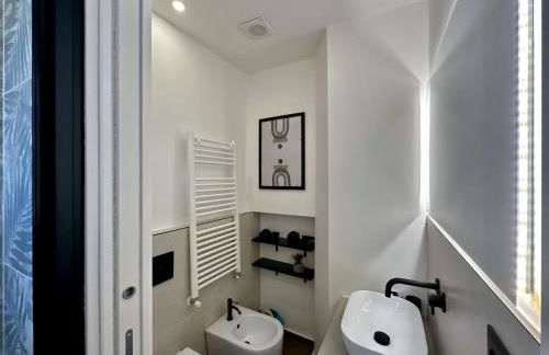 Modern Apartment - 5 Min to Beach & Port - Photo 25