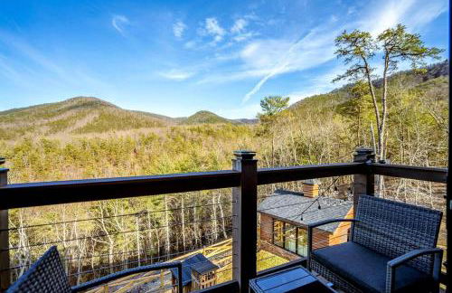 Luxurious A-Frame Mountain Retreat with Hot Tubs & Game Room Near Seneca Rocks, Milam, WV - Foto 38