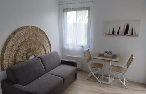 Charmant studio à 2 pas de la plage - Photo 2