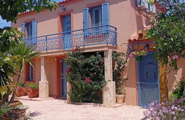 Maronia - Foto 1
