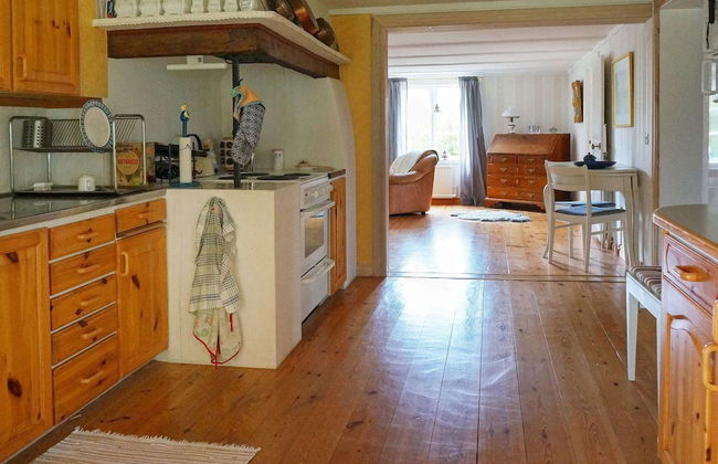 6 Person Holiday Home in Blomstermala - Foto 2