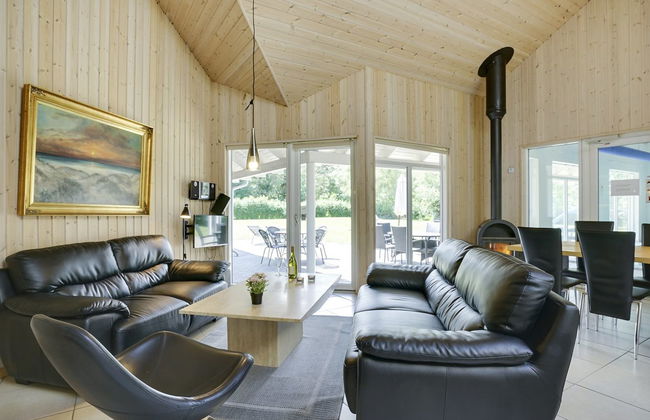 "Hughe" - 300m from the sea - Foto 25