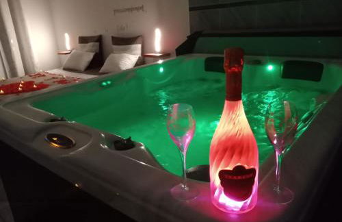 Nuit romantique avec Jacuzzi SPA privatif proche TOULOUSE - Foto 1