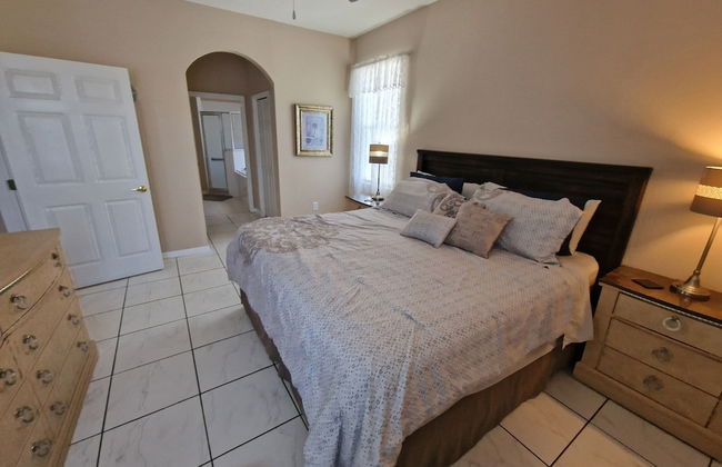 Beautiful 4 Bed Villa in Orlando Sleeping 10 - Foto 3