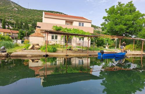 Apartmani Mostina near river - Photo 4