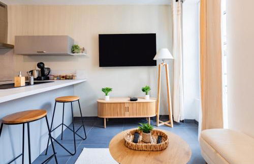 Plein centre - climatisé - à proximité cité médiévale - Foto 7