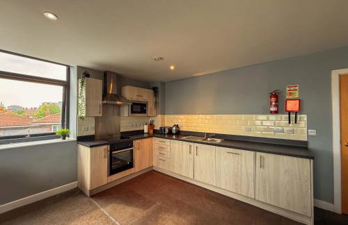 Modern 3 Bedroom Quayside Apartment RIVER VIEWS - Sleeps 6 Free Parking - Foto 11