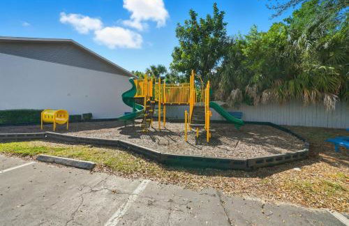 Modern 2BR2BA w King Bed, Pool Gym #10 - Foto 34