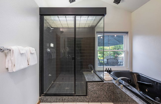 Valley of the Moon by Avantstay Tranquil Escape, Large Yard w/ Hot Tub & Fire Pit - Foto 32