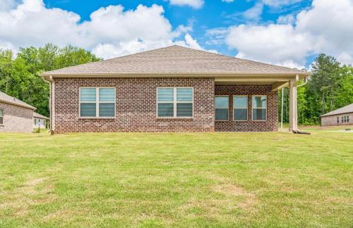 Charming 4BR Ranch-Style Home - Corner Lot home - Foto 34