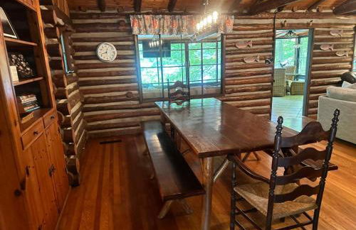 Blue Fish Cabin – Your Lakeside Getaway Awaits - Foto 11