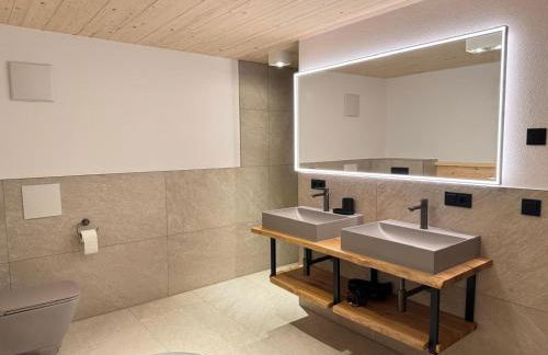 DAS BISCHOF - 5 exklusive Ferienwohnungen und 1 Doppelzimmer - 4x mit privater Zirben Sauna - Semmelservice & Hindelang PLUS - Foto 41