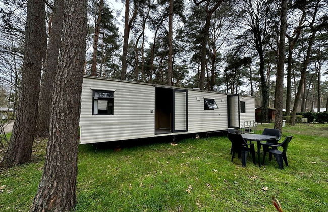 Residence With a Spacious Garden Located in a Child-friendly Park - Foto 1