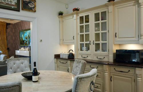 6BR House with Butler, Sauna & Hot Tub in Glasgow - Foto 51