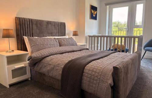 Luxurious New Home Near Airport - Foto 7