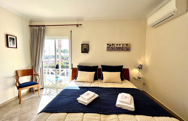 Albufeira Valley 1 With Pool by Homing - Photo 9