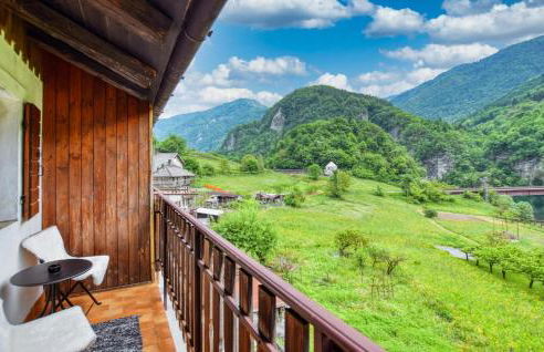 2 Bedroom Cozy Apartment In Arsiè - Foto 1