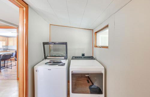 Walk to Water Lake House in Suring! - Foto 16